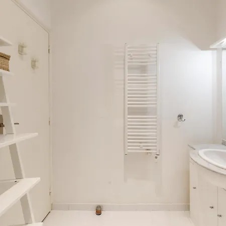 Centre-ville à 5 Min Du Palais Des Festivals *